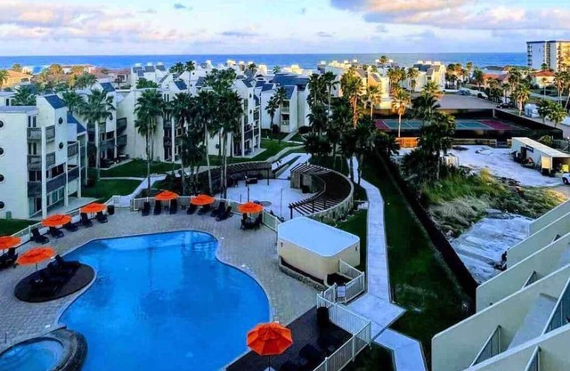 Bahia Mar Solare Tower 6th floor Bayview Condo 2bd 2ba with Pools