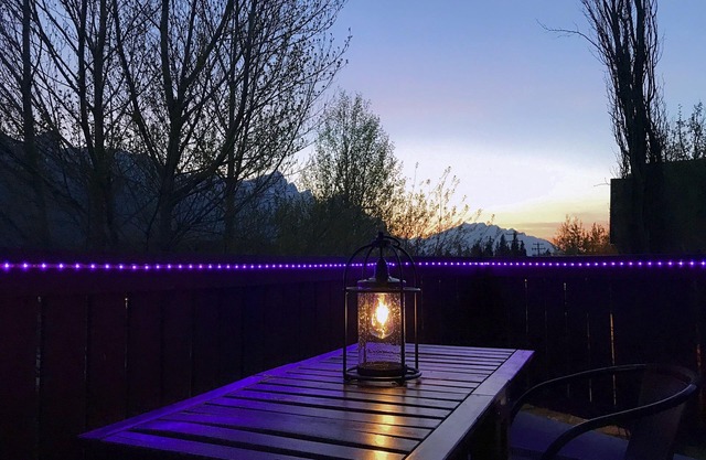 Balcony Panoramic Mountain View in Canmore