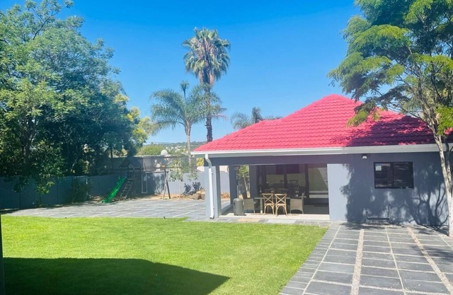 Banana island guest cottage