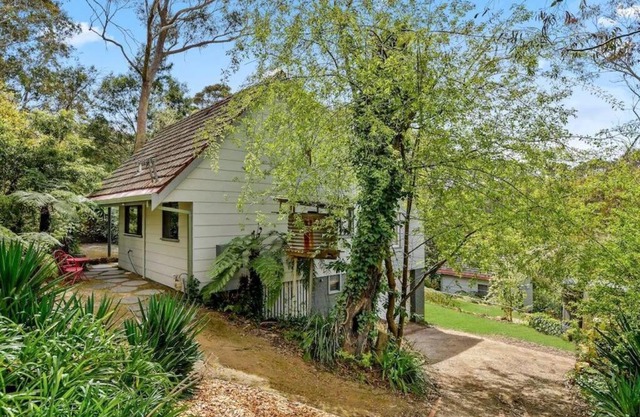 Banksia Cottage, pretty cottage with garden