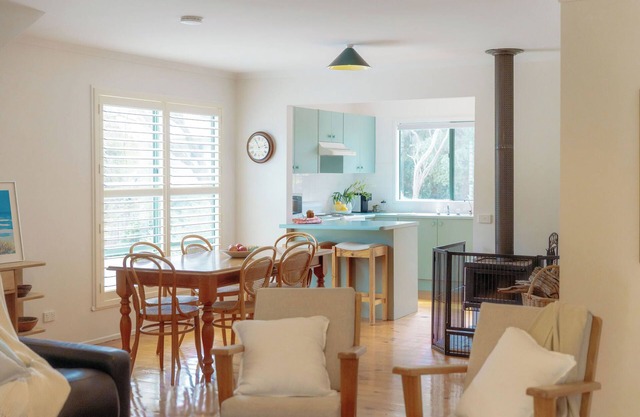 Banksia House - linen Included