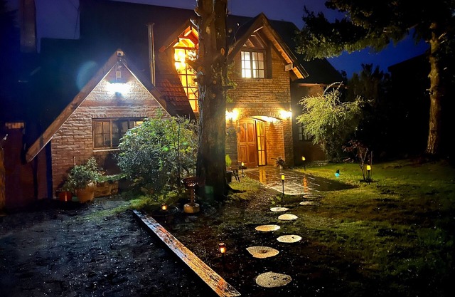 Bariloche front lake house, Les 2 Chalets, amazing view and location!