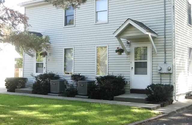Baseball Property Sleeps 20 Great for Teams