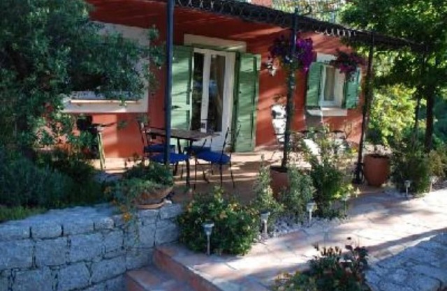 Bastelicaccia: "Ambiance Méditerranée" Lovely apartment for lazy days!