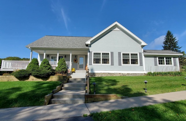 Bavarian Farm Schoolhouse Handicap accessible, Near Dreams Park & Cooperstown