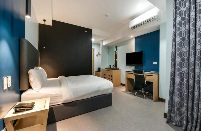 Bay Area Suites Manila