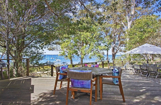 Bay Cottage – stunning water views of Callala Bay