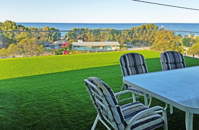 "Bay Reflections" Magic Retreat with Absolutely Panoramic Views over Shark Bay.