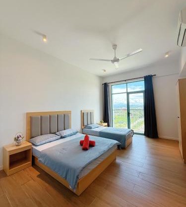 Bay Suites