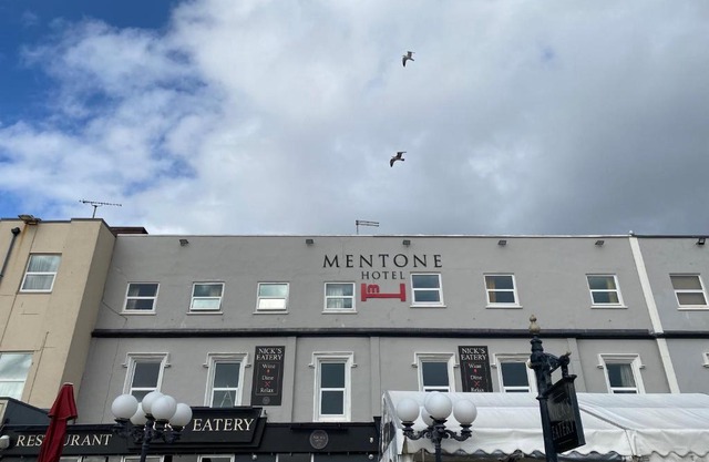 Bay view rooms at Mentone Hotel