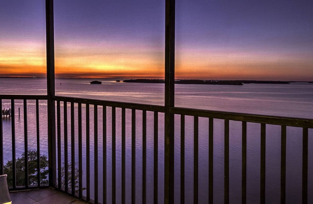 Bay View Tower #634 Panaramic Water Views from this Beautiful 2 bed condo 18+ Only