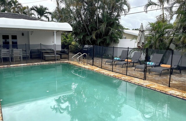 BAY VIEW VILLA 8 GUESTS POOL WIFI GARAGE