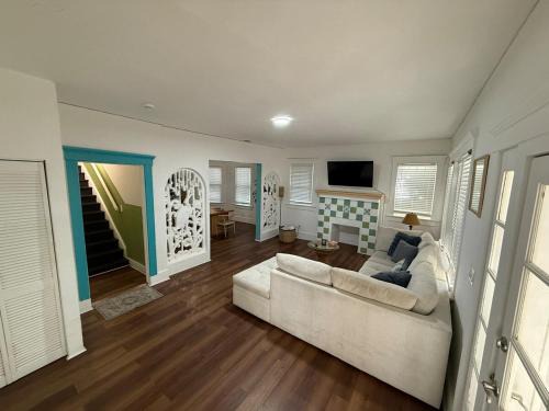 BayHome Edgewater