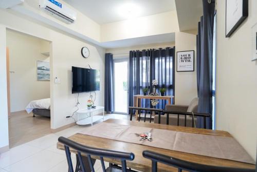bayshore residential resort 1 - 1BR Near Ayala Mall Manila Bay