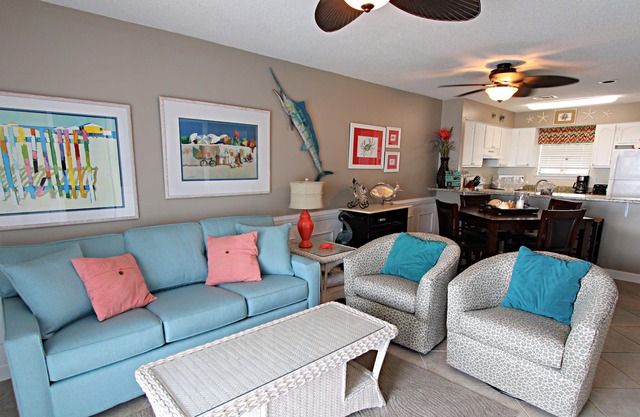 Bayview 20 2 Bedroom Condo by Redawning