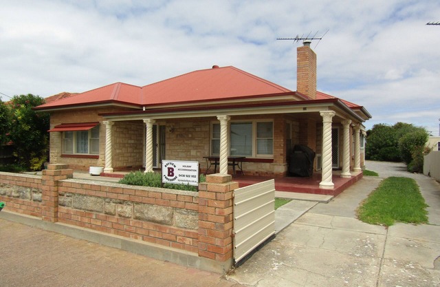 Bayview At Stansbury - Esplanade position! - Off Peak Special!
