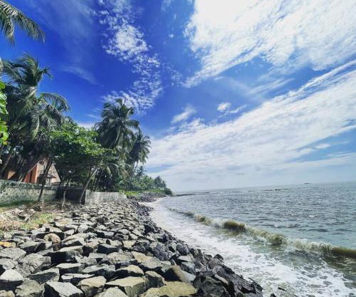 Baywatch by Grha - A Picturesque Beachfront Villa