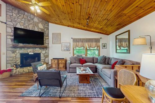 Bazil Bear's Cabin