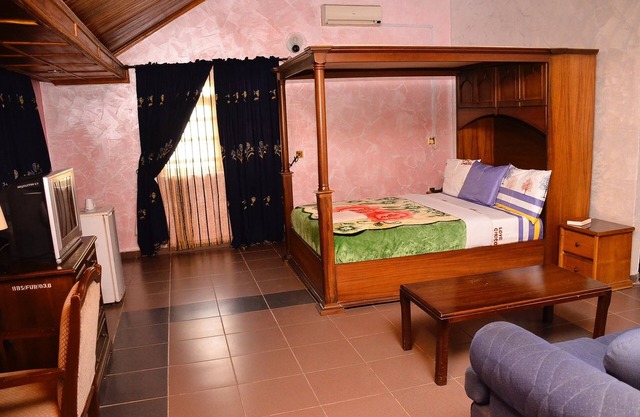 BBS Diamond Suites