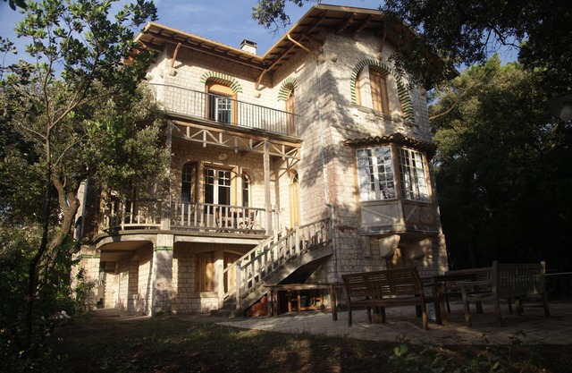 Beach - 50 m away, sea view, for 16-20 people, in St Palais-sur-Mer
