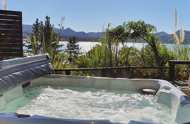 Beach, Bush, Birdsong and stunningly Beautiful views...with a touch of luxury.