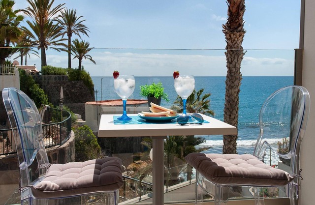 Beachfront Apartment Playa del Aguila