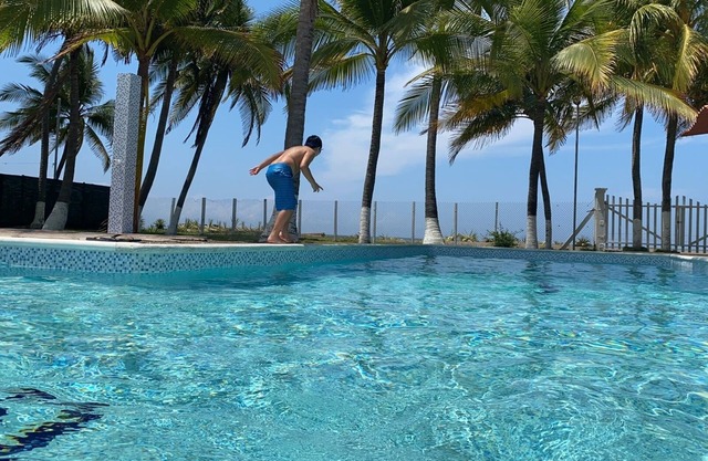 BEACH FRONT HOUSE COSTA AZUL
