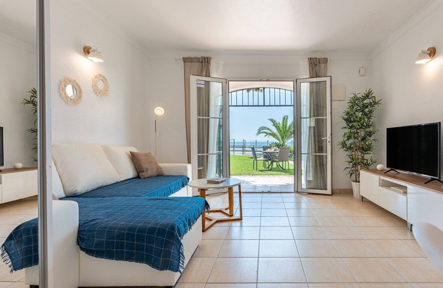 Beach front house - Full SEA View - Dona Lola BEACH Resort - Between MARBELLA and La Cala de Mijas - 2 bedrooms - CS120