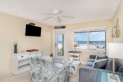 Beach Front Villa - Right On The Beach!