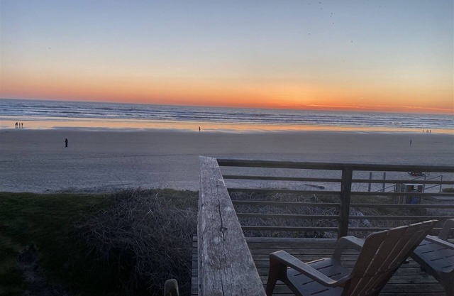 Beach Haven - Beachfront! - Beachcomber Vacation Homes