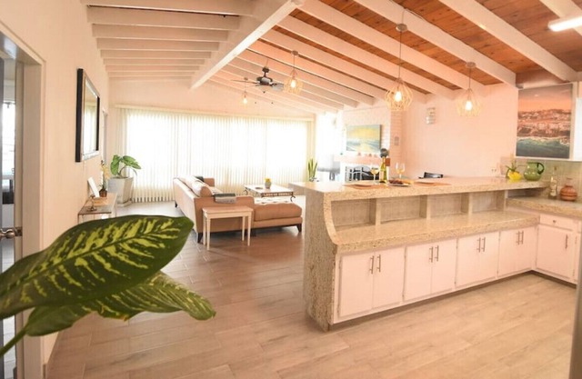 Beach House, Private Jacuzzi, Shared Pool, Beach Access