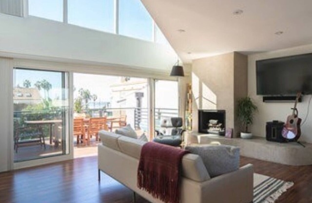 Beach Penthouse Loft with Roof Top Deck!