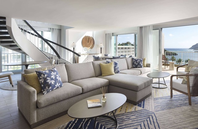 Beach Resort with Outdoor Pool & Dining by the Ocean | Oceanfront 1BR Suite