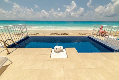 Beach Shore Villa - Private Pool and beac access