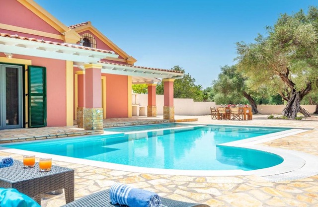 Beach Villa Joanna by PosarelliVillas