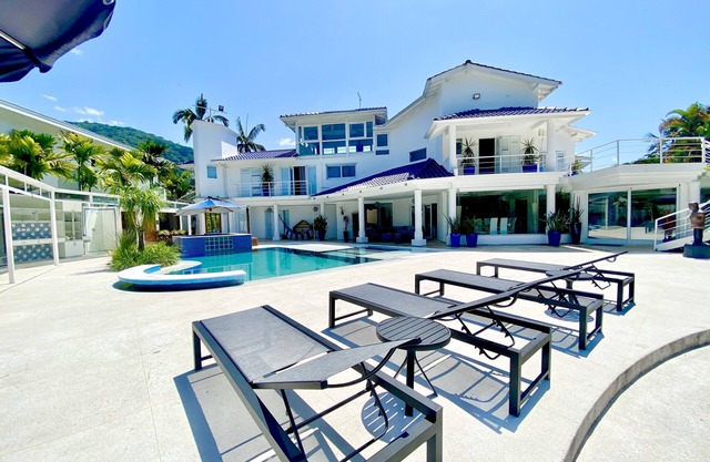 Beachfront Condominium Costa Verde Tabatinga - Caraguatatuba - With daily staff