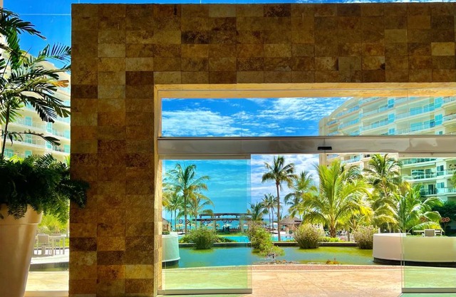 Beachfront Condo DelCanto Resort