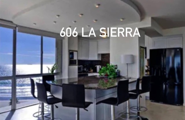 Beachfront Coronado Shores Condo adjacent Hotel Del Coronado