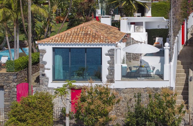 Beachfront cottage in Calheta | Cottage do Mar