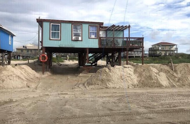 Beachfront Cottage On The Gulf Of Mexico: Family Friendly And Pet Friendly