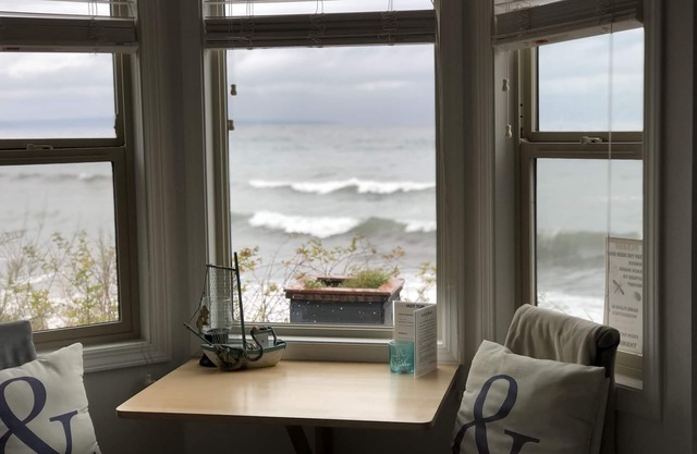 Beachfront Cozy Duplex Cottage, Hot Tub BBQ Adult Only clam/oyster kayak rental
