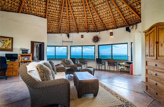 Beachfront Family Villa - La Ventana's best beach- kiteboard, paddle board, fish