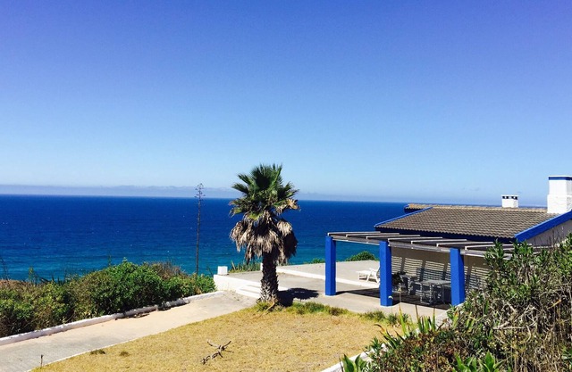 Beachfront house Praia das Conchas