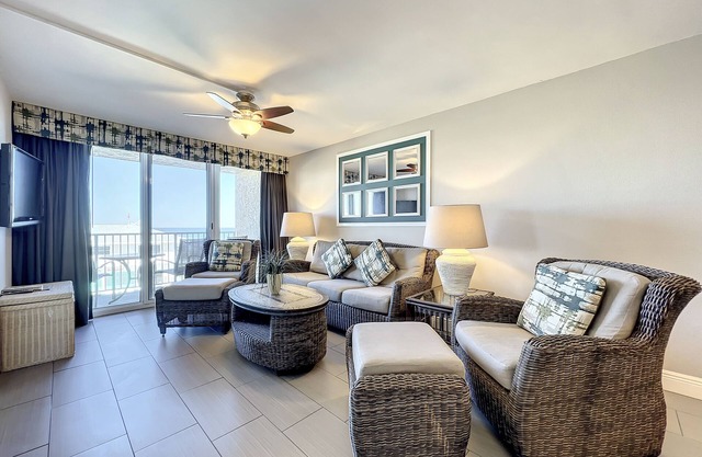 Beachfront Oceanview Condo - Pool, BBQ & Steps to Flagler Ave