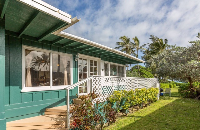 Beachfront Plantation Cottage - 3sqm/2sqm House - Kailua Beach