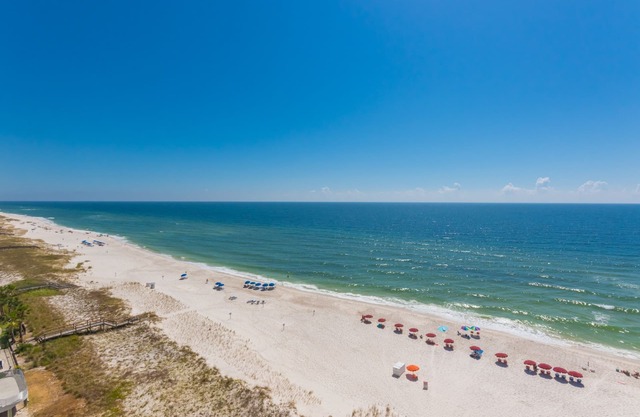 Beachfront Windemere Condos by Hosteeva