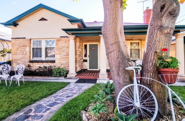 ☆Beachside Bliss in Quaint Largs Bay☆