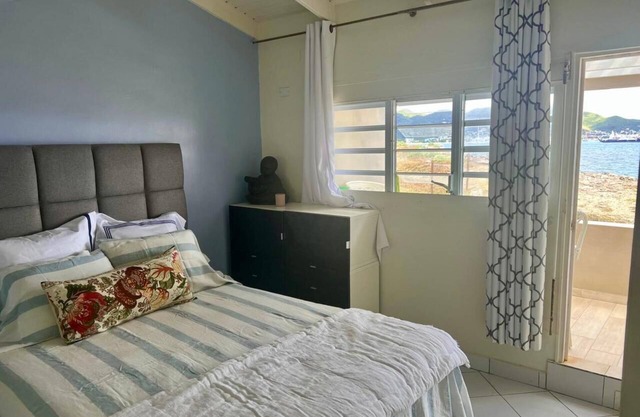 Beachside Hideaway in Beacon Hill, St. Maarten