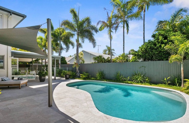 Beachside luxury home. Private pool. Great for families.