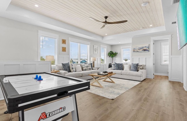 Beachside Paradise | Private Saltwater Pool, 1 Block to Beach, Sleep 22, Bonfire